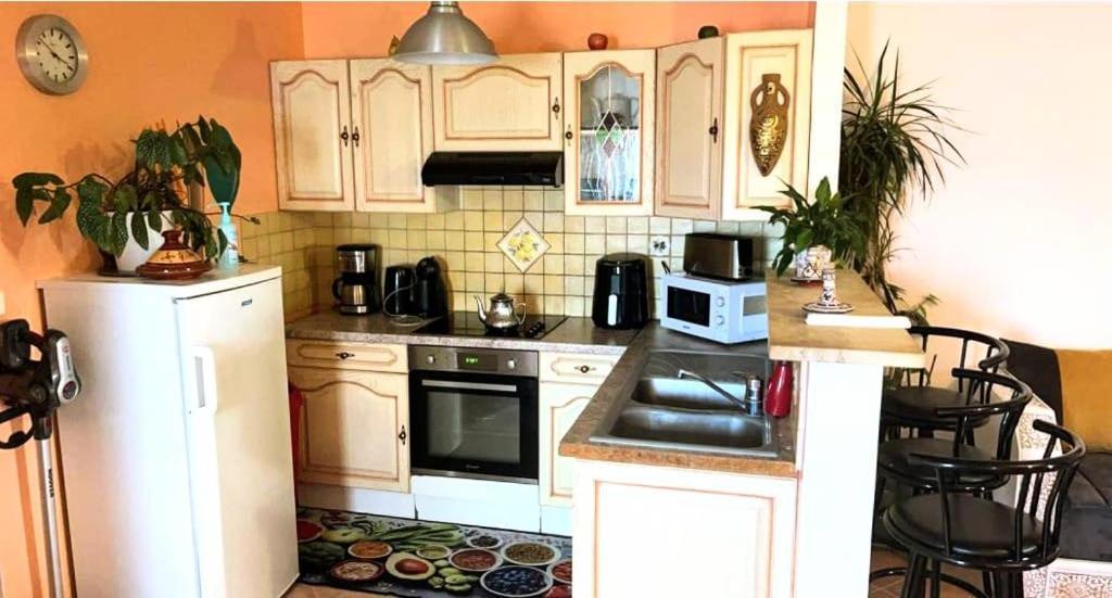 Charmante Maison Au Calme Sainte-Maure Exteriér fotografie